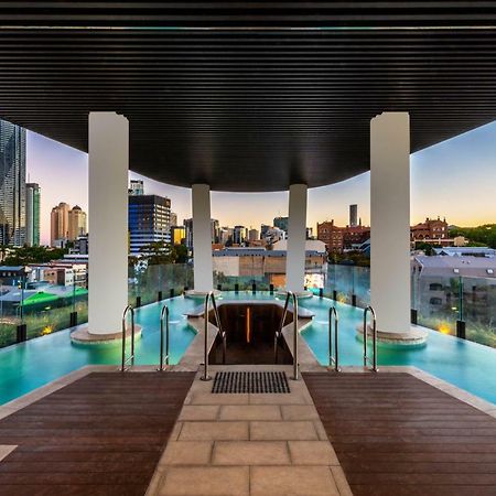 Fv 브리즈번 바이 페퍼스 아파트 호텔 외부 사진 The pool at the rooftop of the Emporium South Bank
