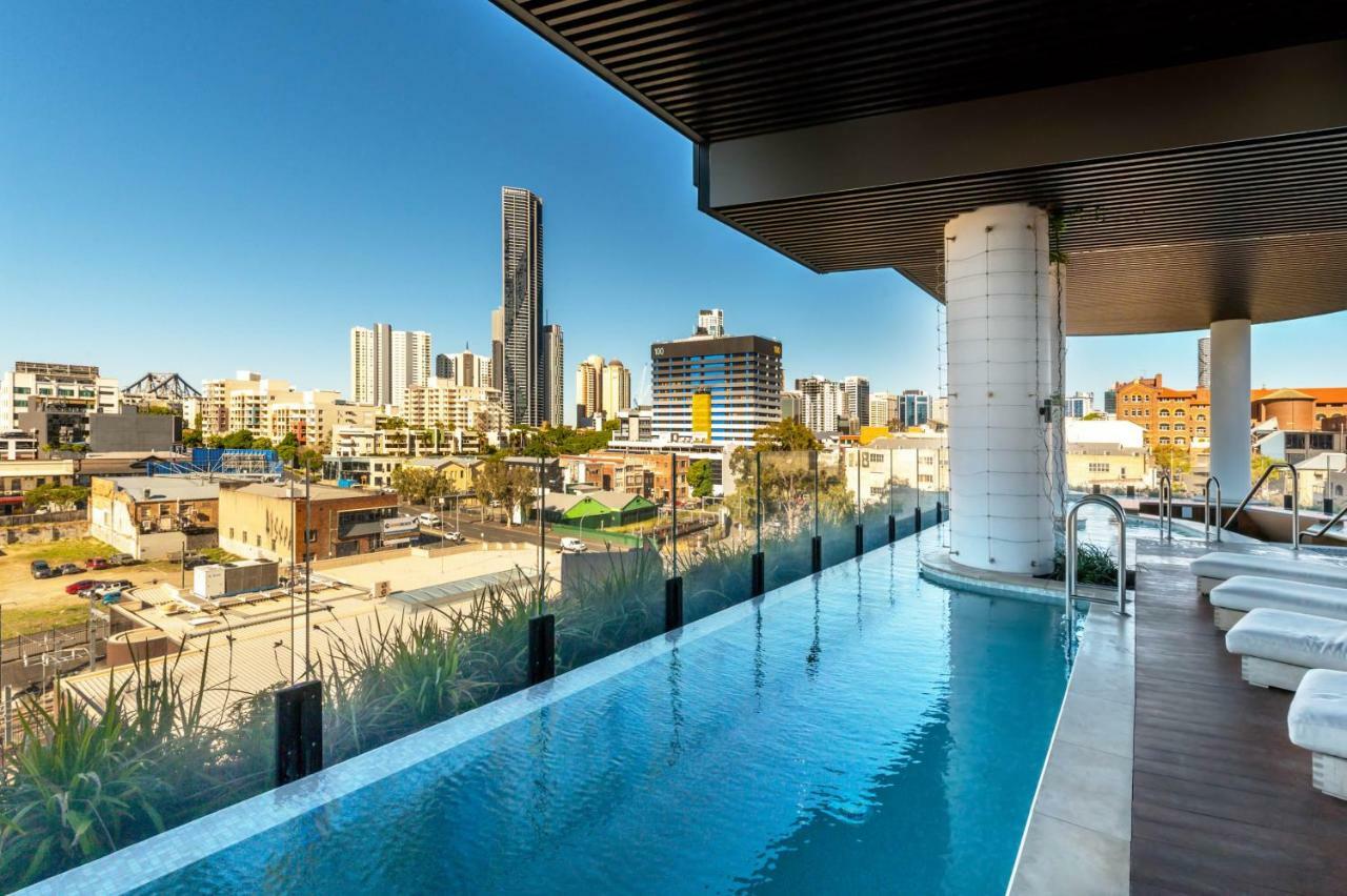 Fv 브리즈번 바이 페퍼스 아파트 호텔 외부 사진 The rooftop pool at Emporium Southbank