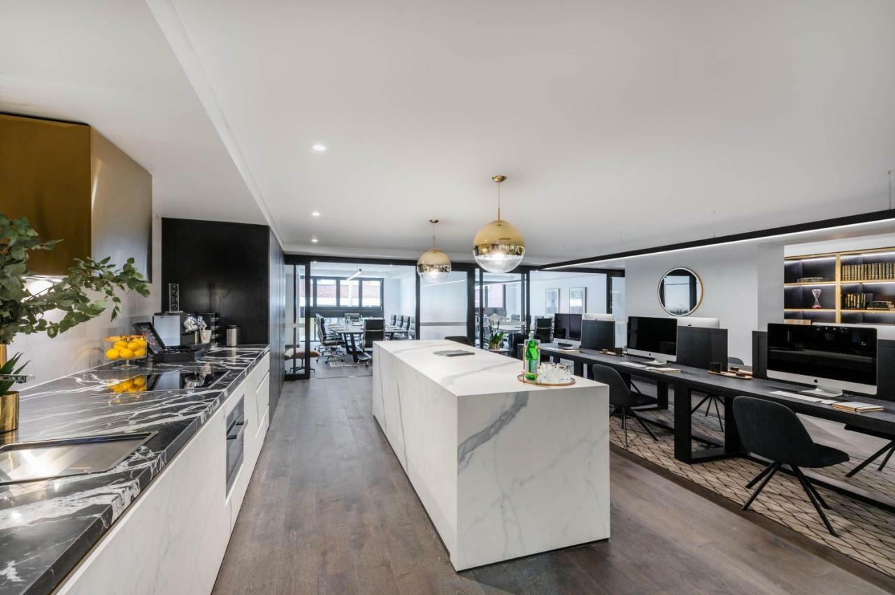 Fv 브리즈번 바이 페퍼스 아파트 호텔 외부 사진 The kitchen at the 10th floor of the building